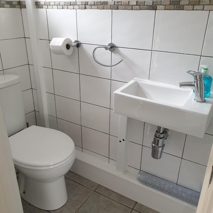 Beachfront Studio Певенси Экстерьер фото